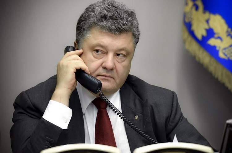 фото Офіційний сайт Президента України Порошенко провів з Макроном, Меркель та Путіним телефонну розмову