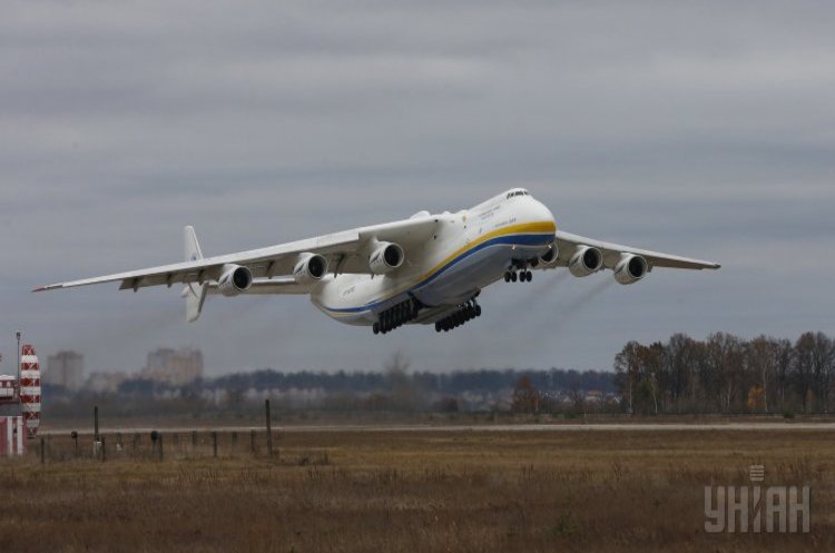 Фото УНІАН Українських авіабудівельників звільнили від мита на імпортні комплектуючі