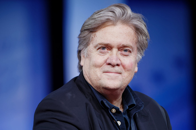 Стівен Беннон Трамп звільнив свого стратега, автора міграційного закону та ідеї про вихід з кліматичної угоди