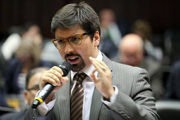 Парламент Венесуели відмовився виконати рішення про розпуск Парламент Венесуели відмовився виконати рішення про розпуск