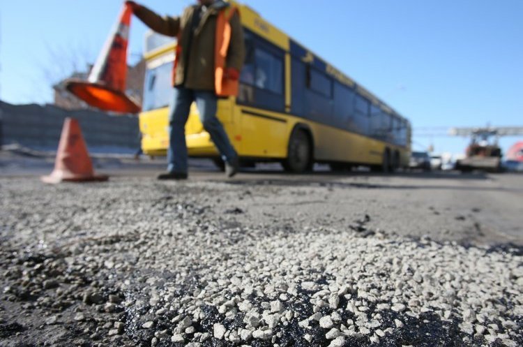 У Києві на ремонт доріг витратять понад мільярд гривень