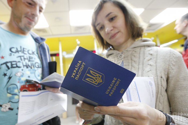 З початку року країни ЄС відвідало понад 300 000 українців З початку року країни ЄС відвідало понад 300 000 українців