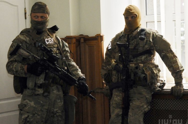 Фото УНІАН СБУ обшукує офіс «Української правди» у справі про розголошення держтаємниці