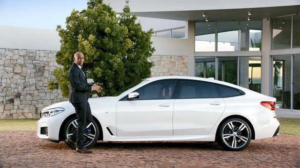 bmw.com BMW хоче замінити ключі від автомобіля на функцію в смартфоні, яка відчинятиме дверцята