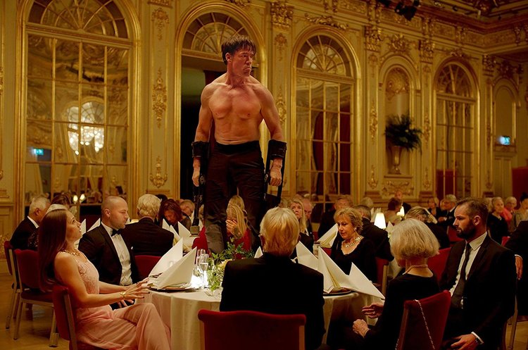 Кадр из фильма «Квадрат» Премьеры недели: «Квадрат» и «Кингсман: Золотое кольцо»