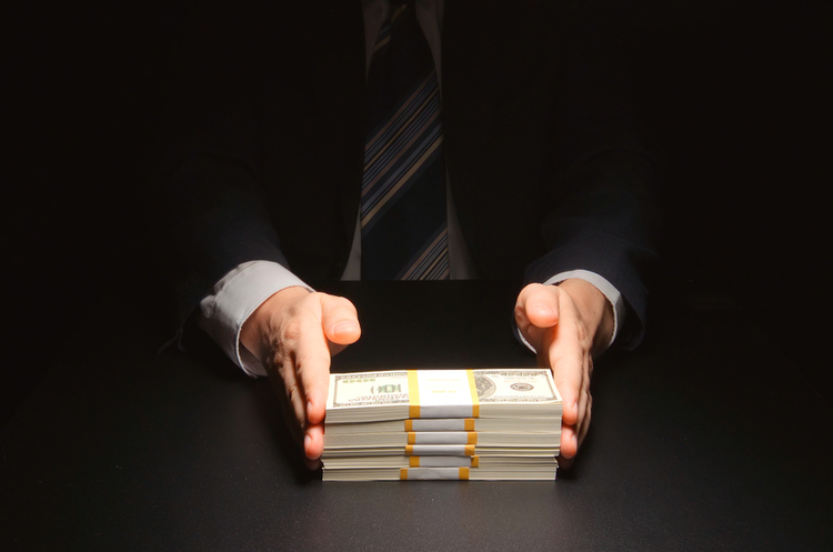 Фото: Shutterstock Мінфін оголосив конкурс серед банків для розміщення 5,5 млрд грн бюджетних коштів