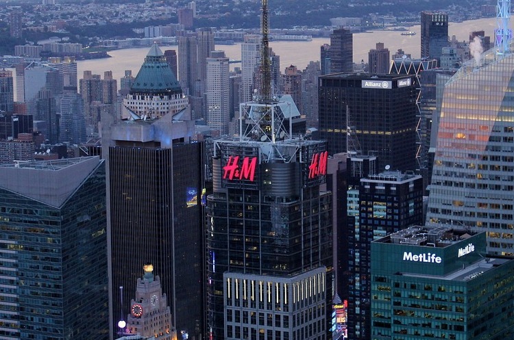 Знижки обвалили прибуток H&M на 20% Знижки обвалили прибуток H&M на 20%