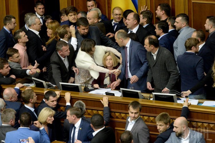 Фото УНІАН Рада затвердила в першому читанні законопроект про забезпечення суверенітету України над окупованим Донбасом