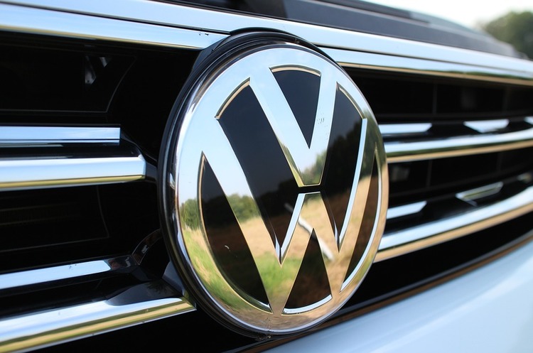 Volkswagen заборонив продаж своїх автобусів, вантажівок та спецтехніки в Крим Volkswagen заборонив продаж своїх автобусів, вантажівок та спецтехніки в Крим