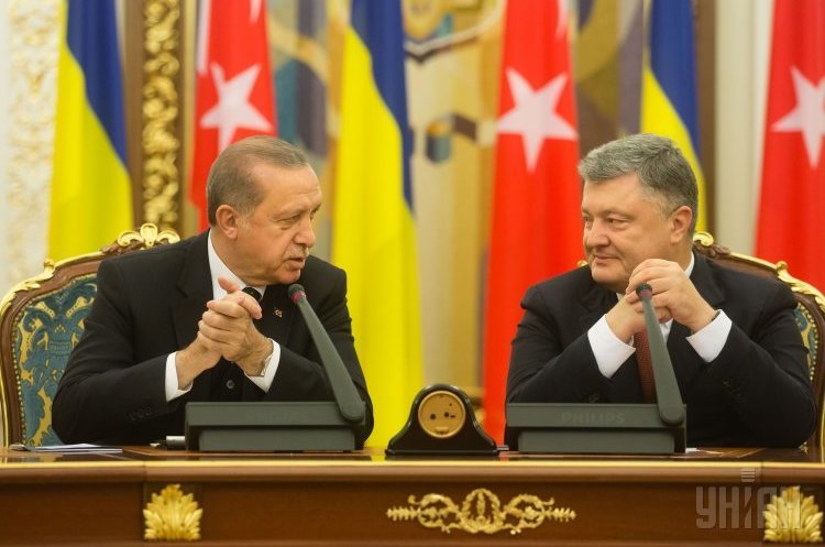 Петро Порошенко та Реджеп Ердоган Турецька дипломатія: як Анкара маневрує між Києвом і Москвою