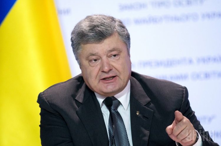 Фото УНІАН Порошенко: «Нікому не дозволю красти в армії – руки повідрубую»