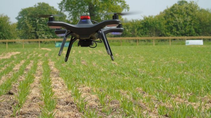 фото Hands Free Hectare В Британії спроектували ферму, де без участі людини роботи виростили 4 тонни ячменю