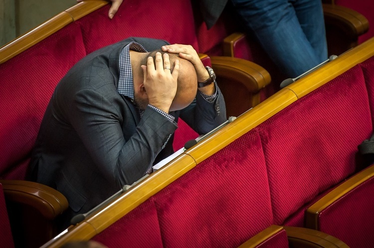 фото Shutterstock Гельсінська комісія дала набір рекомендацій, як Україні подолати корупцію