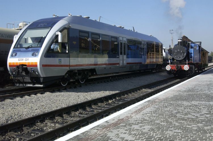 Фото uz.gov.ua «Укрзалізниця» знову підпорядковується Мінінфраструктури
