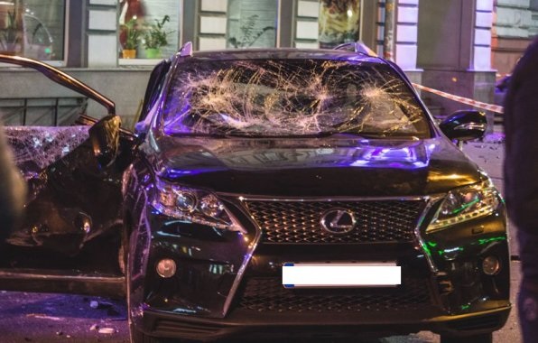 фото InfoResist На новому відео з місця трагедії в Харкові видно, що Lexus їхав на червоне