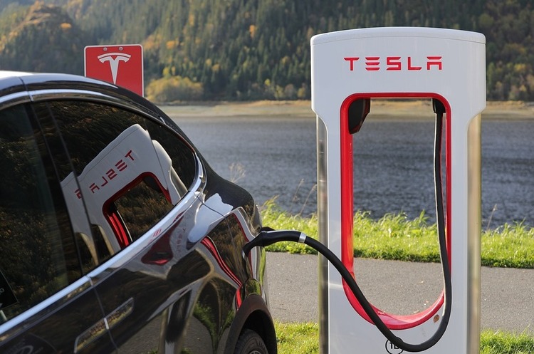Tesla отримав дозвіл на будівництво заводу в Китаї Tesla отримав дозвіл на будівництво заводу в Китаї