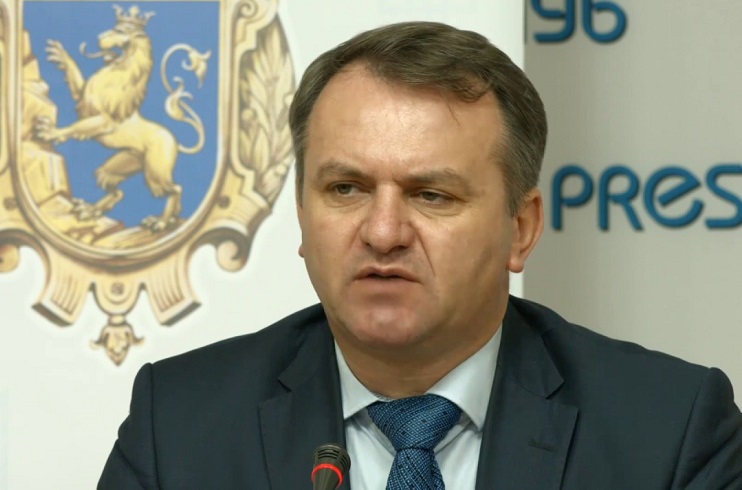 Олег Синютка Голова Львівської облдержадміністрації Олег Синютка злітав до Чехії із 90%-ю знижкою