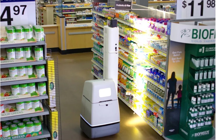 фото theverge.com Walmart використовує роботів, щоб перевіряти термін придатності товарів