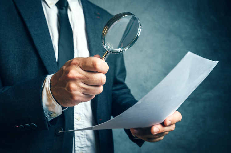 Фото: Shutterstock Мінфін удосконалює форму рішень щодо зупинення реєстрації податкових накладних