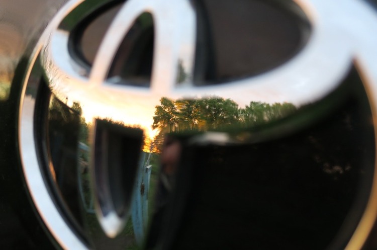 В Росії відкличуть майже 10 тис. пікапів Toyota Hilux В Росії відкличуть майже 10 тис. пікапів Toyota Hilux