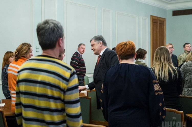 Фото УНІАН Звільнено всіх 74 українських полонених
