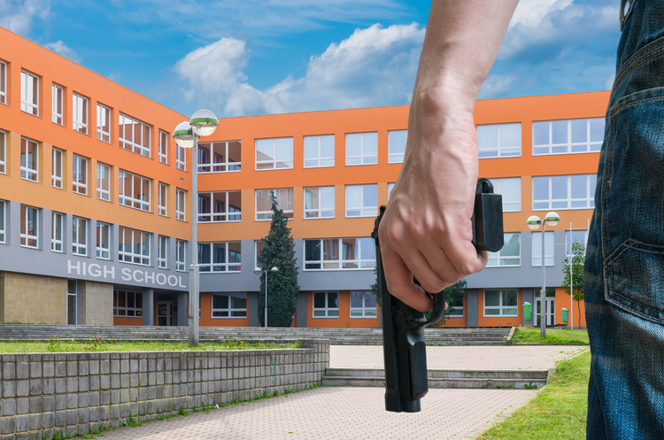 фото Shutterstock Вчителів у США вчитимуть на симуляторі, як діяти при нападі терориста на школу (ВІДЕО)