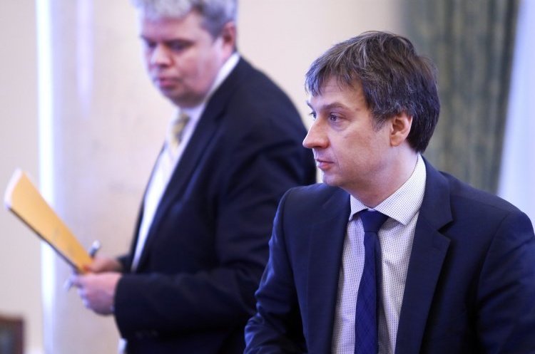 Заступник голови НБУ розповів, чому гривня падає Заступник голови НБУ розповів, чому гривня падає