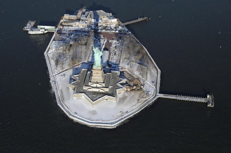 Twitter Statue of Liberty NM Статую Свободи закрили для відвідувачів через політичну кризу в США