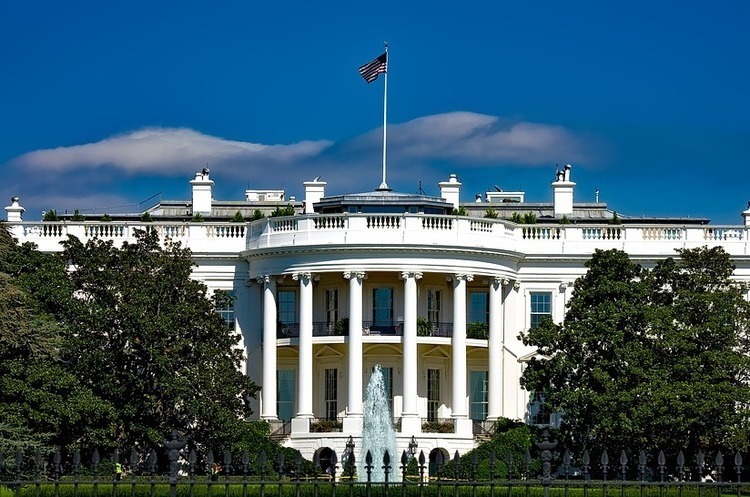 Уряд США знову працює: Трамп підписав документ, що тимчасово припинив урядовий «шатдаун» Уряд США знову працює: Трамп підписав документ, що тимчасово припинив урядовий «шатдаун»