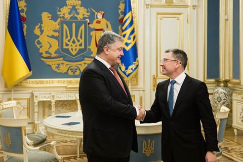 Порошенко та Волкер обговорили питання, що стосуються Донбасу Порошенко та Волкер обговорили питання, що стосуються Донбасу