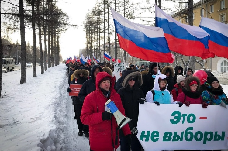 «Я піду на вибори, коли буде вибір»: у Росії проходять масові протести опозиції