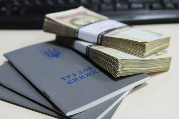 Фото: Shutterstock МВФ: надмірне збільшення зарплат зашкодить стабільному зростанню