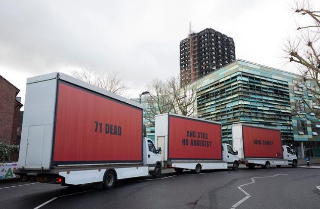 фото Instagram Justice4Grenfell Три білборди за мотивами відомого фільму з'явилися в Лондоні