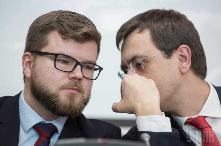 И.о. председателя правления "Укрзализныци" Евгений Кравцов и министр инфраструктуры Владимир Омелян Дорогой столбовой: почему «Весна реформ» невозможна без решения инфраструктурных вопросов