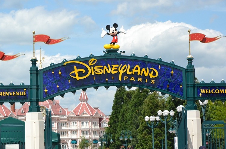 Walt Disney вкладе $2,5 млрд у розширення «Діснейленду» Walt Disney вкладе $2,5 млрд у розширення «Діснейленду»