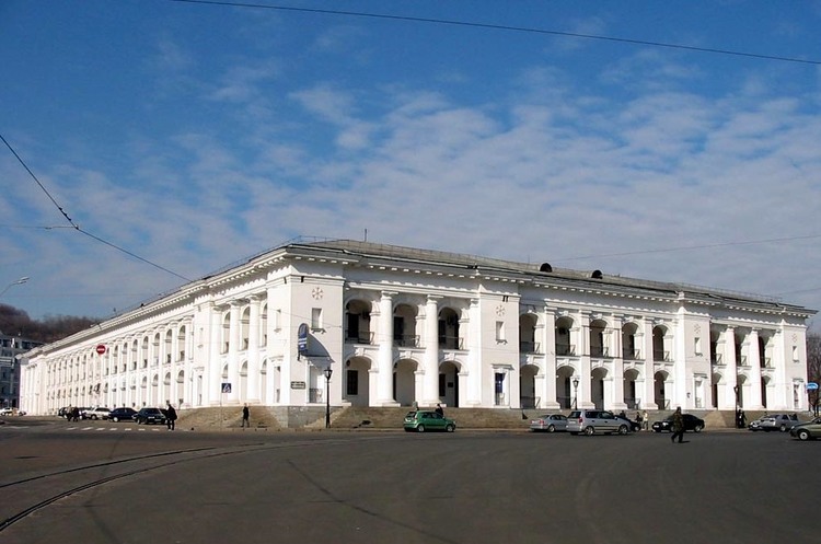 Київський госпсуд повернув державі будівлю «Гостинного двору» Київський госпсуд повернув державі будівлю «Гостинного двору»