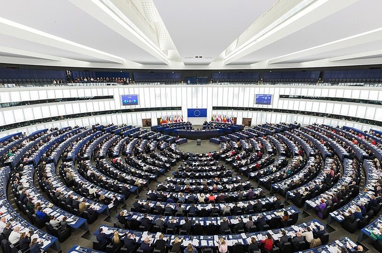 Європарламент схвалив введення санкцій проти Польщі Європарламент схвалив введення санкцій проти Польщі