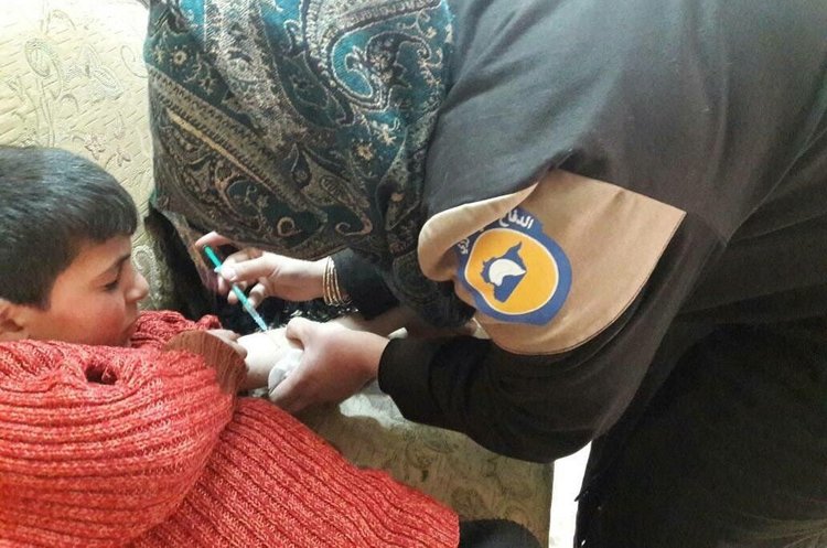 У Східній Гуті люди ховаються по підвалах в очікуванні нових бомбардувань У Східній Гуті люди ховаються по підвалах в очікуванні нових бомбардувань