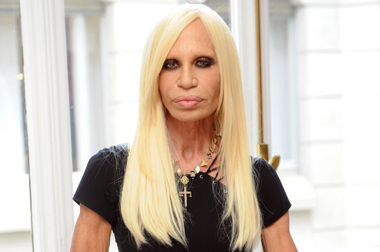 Донателла Версаче Versace збирається відмовитися від натурального хутра