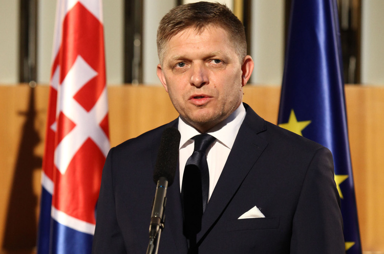 Robert Fico Уряд Словаччини у повному складі пішов у відставку через вбивство журналіста