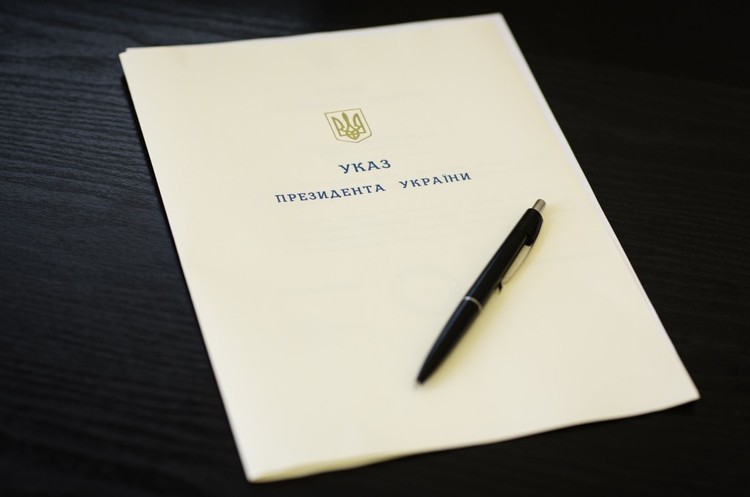 фото Офіційний сайт Президента України Новий указ: відтепер росіяни повинні повідомляти, чому хочуть перетнути кордон України