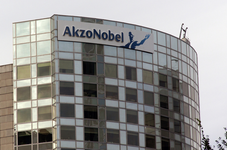 Akzo Nobel продає свій хімічний підрозділ Carlyle Group за 10,1 млрд євро