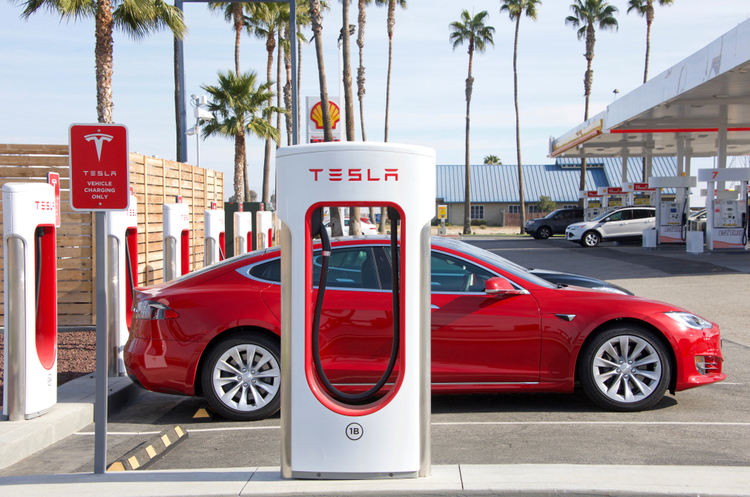 Tesla стоїть на межі повного краху – директор з інвестицій Vilas Capital Management Tesla стоїть на межі повного краху – директор з інвестицій Vilas Capital Management