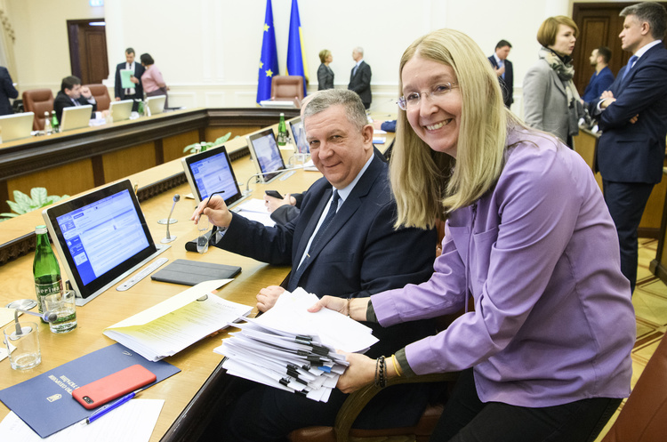 Міністр соціальної політики України Андрій Рева та в. о. міністра охорони здоров'я України Уляна Супрун Кабмін «включив» медреформу