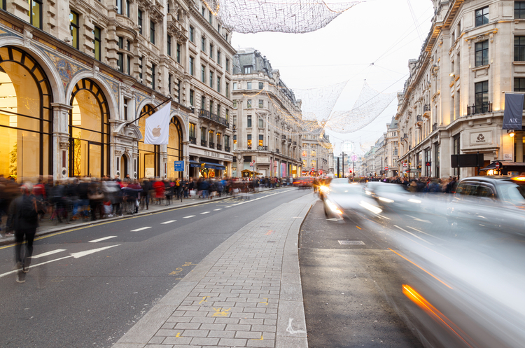 Piccadilly Street У Британії розслідують, як «брудні» російські гроші відмиваються через британську нерухомість
