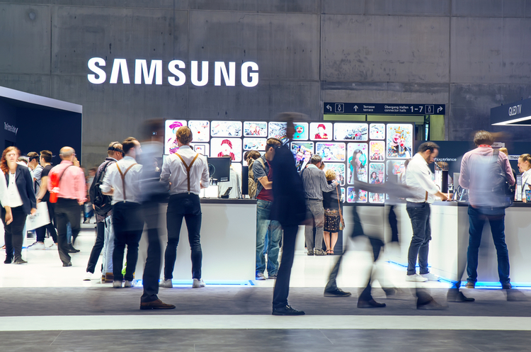 фото Shutterstock Samsung стала лідером на ринку мікрочипів, обігнавши Intel та SK Hynix