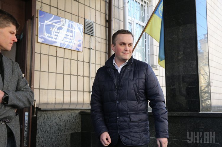 Керівник Спеціалізованої антикорупційної прокуратури Назар Холодницький Детективи НАБУ записали за допомогою «жучків у акваріумі» 5 розмов у кабінеті Холодницького