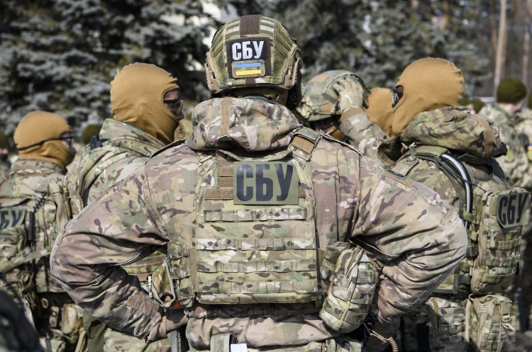 СБУ обшукує «Укрзалізницю» СБУ обшукує «Укрзалізницю»