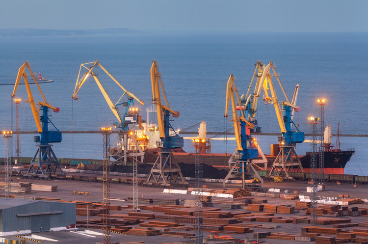 Одеський морський порт за січень – березень перевалив на 7,6% менше вантажів, ніж роком раніше Одеський морський порт за січень – березень перевалив на 7,6% менше вантажів, ніж роком раніше