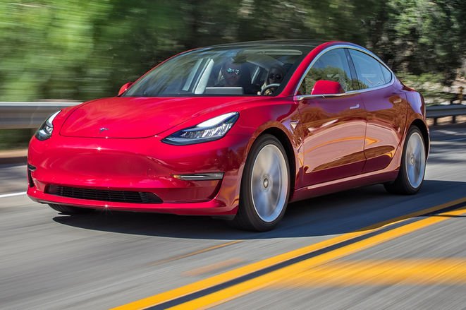 Завод Tesla працюватиме цілодобово і без вихідних, щоб випускати 6000 Model 3 на тиждень Завод Tesla працюватиме цілодобово і без вихідних, щоб випускати 6000 Model 3 на тиждень
